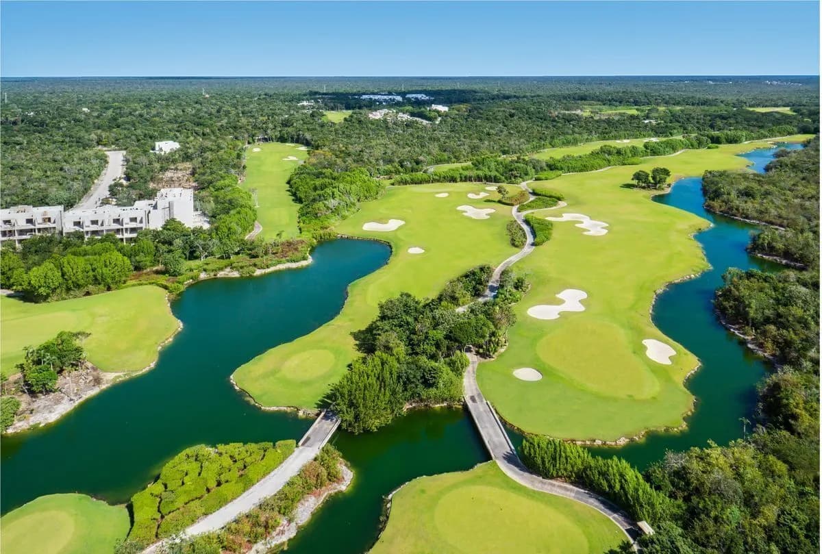 Reconocimiento Internacional en Golf: La Grandeza del PGA Riviera Maya en Tulum Country Club