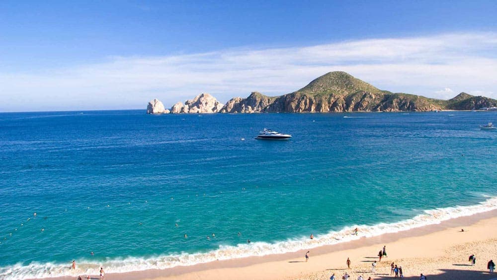Las mejores playas cercanas a los desarrollos inmobiliarios en Los Cabos