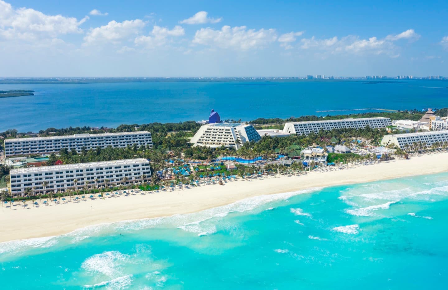 Cancún Más Allá del Paraíso Turístico: Descubriendo su Mercado Inmobiliario Residencial