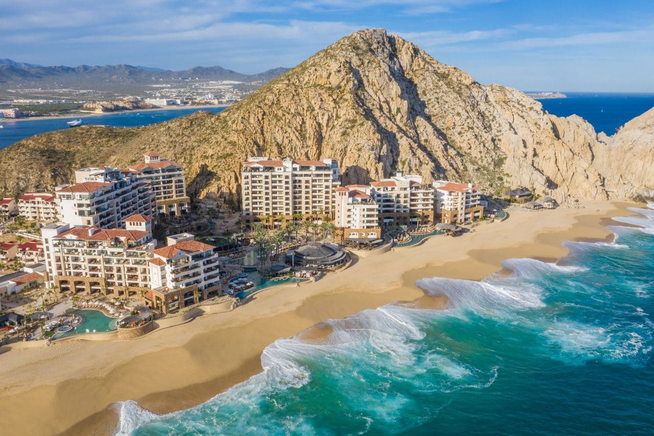 Lujo y Naturaleza: Cómo Los Cabos Está Redefiniendo el Mercado de Alta Gama