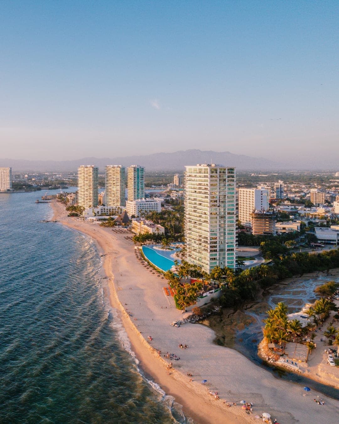 Los errores más comunes al invertir en bienes raíces de playa (y cómo evitarlos)