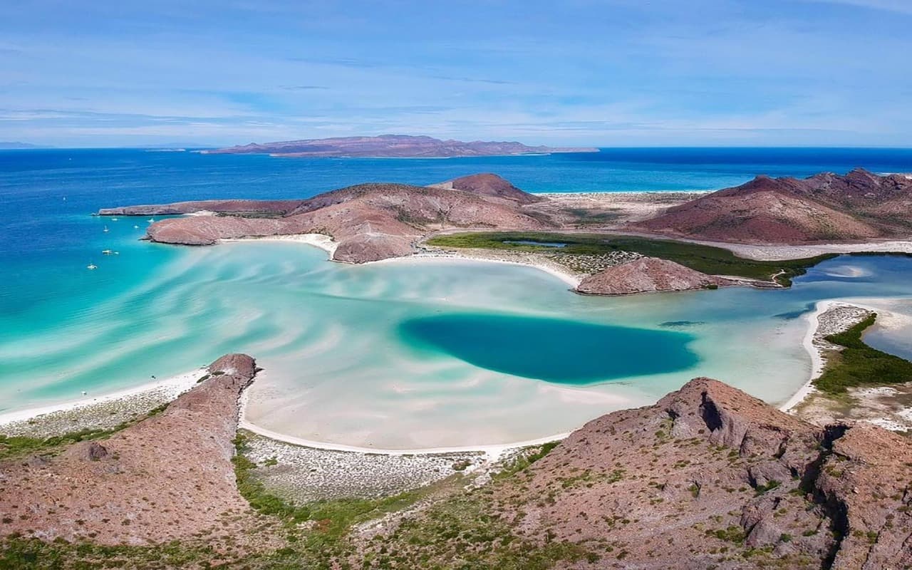 Guía Completa de Los Cabos 2025: Paraíso entre el Desierto y el Mar